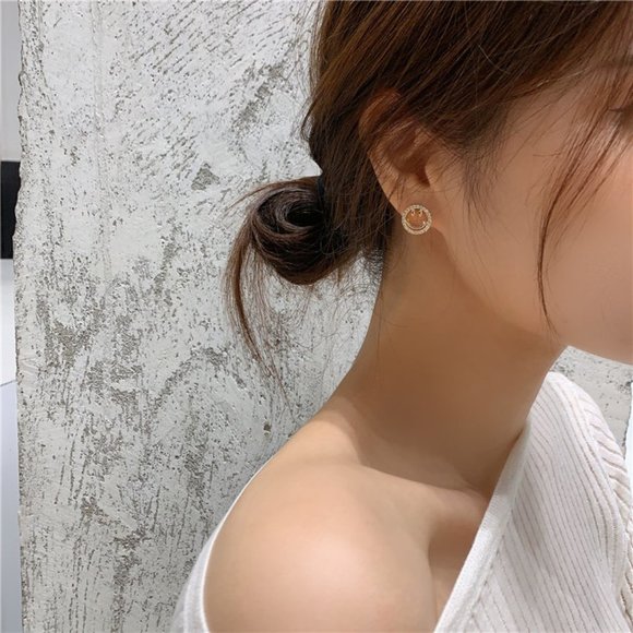 *NEW Yellow Gold Diamond Smiley Face Stud Earrings - Picture 2 of 12